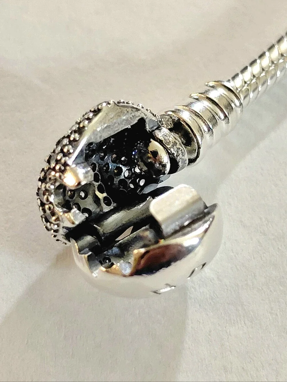 Authentic NEW Pandora Moments Sparkling Heart & Snake Chain Bracelet S925ALE CZ